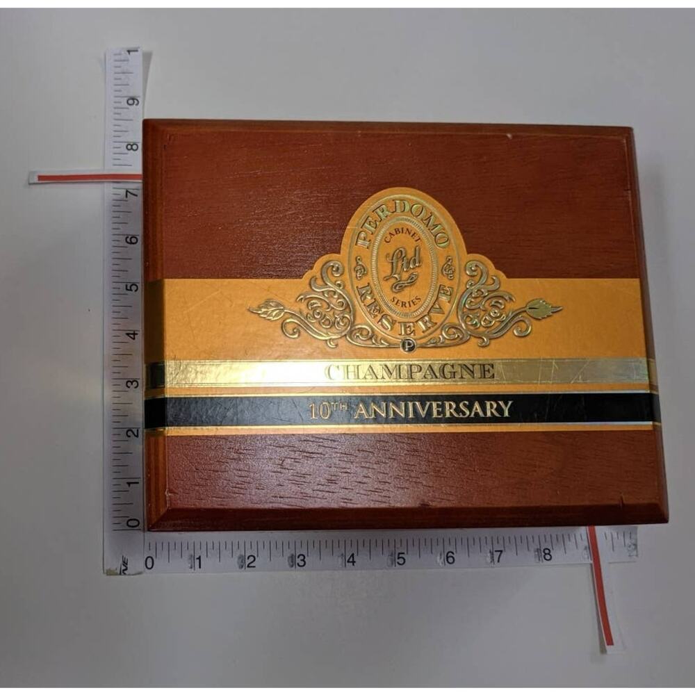 Empty Cigar box for Crafts Storage Purse Making Guitars Juggling Trinkets Herb